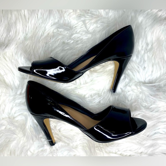 Size 8 Kelly & Katie Tibalt Black Patent Peep Toe Heels. - Picture 1 of 10